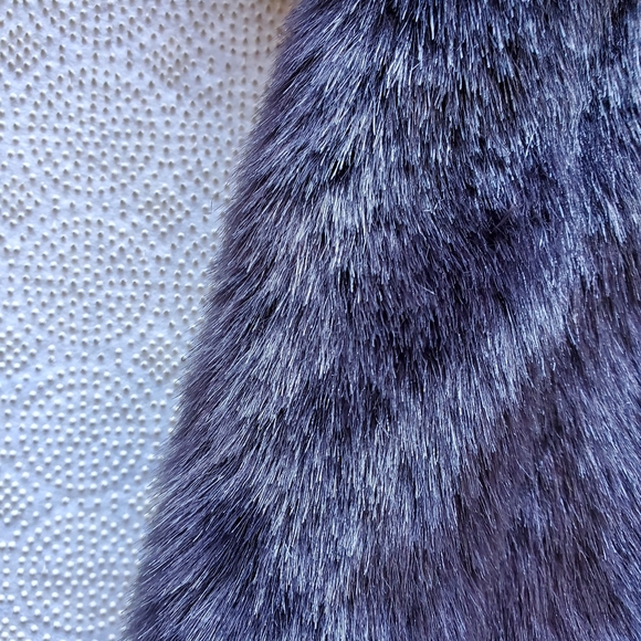 Banana Republic Plush Faux Fur Vest in Rich Purple - Picture 7 of 8